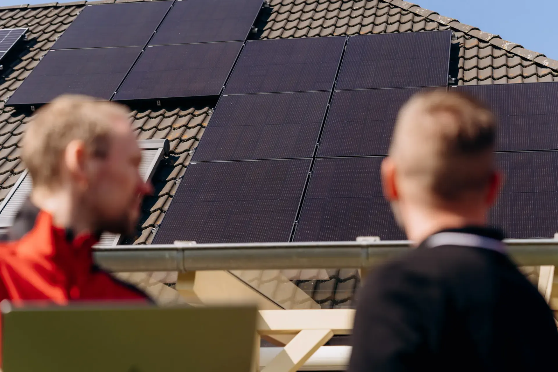 Haus mit Solarpanels von Norman Schilling